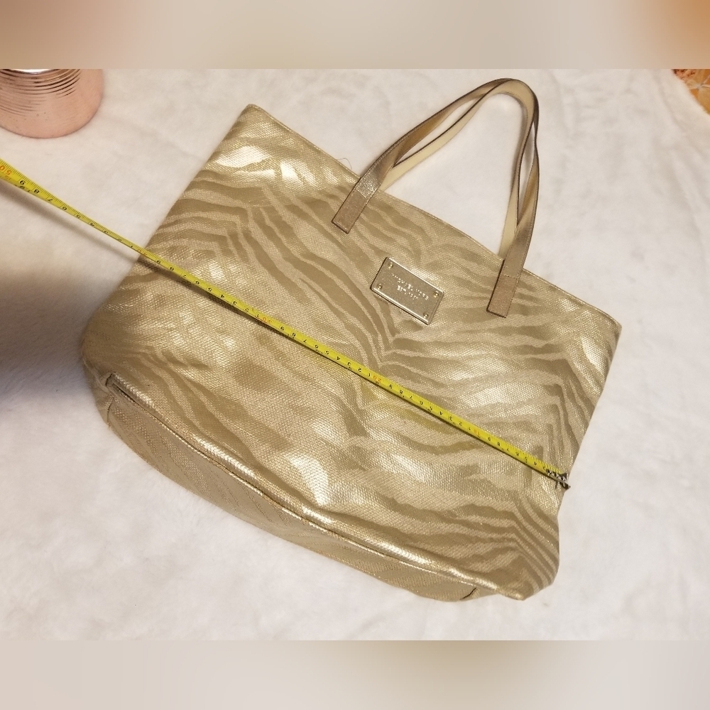 Michael Kors Black Travel Bag with Spacious Interior and Durable Design